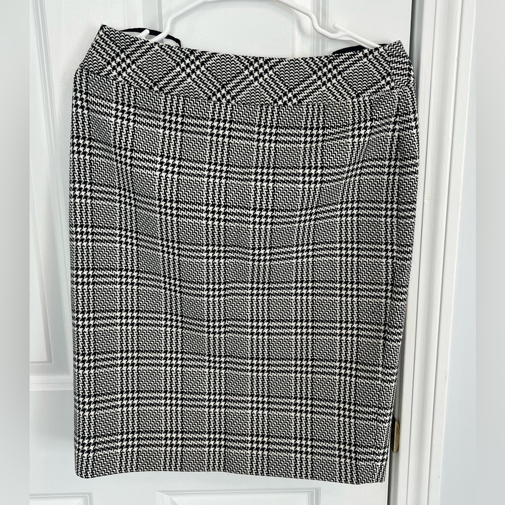 NINE WEST Women's Knit black and white Plaid pencil Skirt size 4